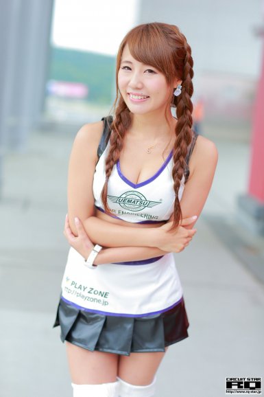 美国空军一架预警机飞行中发动机突然起火后紧急着陆：必威体育登录(图2)